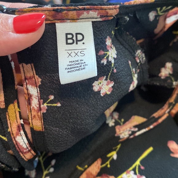 BP Blouse - Picture 6 of 6